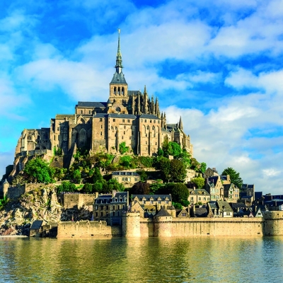 Calendar cu imagini Castle, 31.5 x 48 cm, 12 file, 2026
